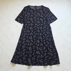 UNIQLO　ユニクロ　花柄　ワンピース　膝丈　半袖　Ｍ　ブラック　ゆったり