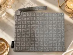 Givenchy フラットポーチ シルバーラメ　非売品　限定品　未使用品のサムネイル