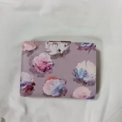 Luria 4℃ 二つ折り財布 花柄のサムネイル