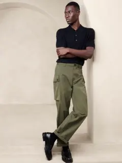 Banana Republic 速乾素材カーゴパンツ オリーブ 30x30のサムネイル