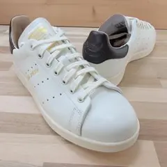 アディダス スタンスミス LUX オフホワイト/ブラウン 23.5cm