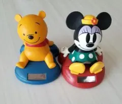 ひだまりのミニー＆プーさん ソーラーフィギュア セット 頭ふりふり TOMYのサムネイル