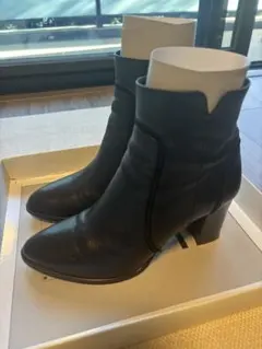 金土日限定値引き中【美品】DIANA ダイアナ ショートブーツ 23.5cm