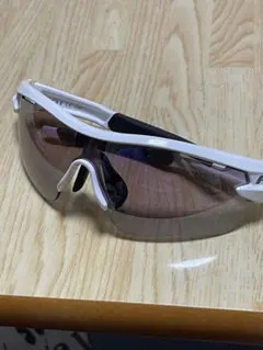 スポーツサングラスのサムネイル