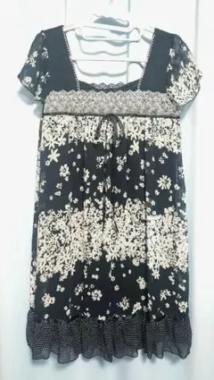 BASIC TONE　スクエアネックシフォンワンピース　ヘムフレア　花柄　水玉