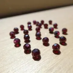 【天然石／パワーストーン】モザンビーク産ガーネット（4㎜ラウンドカット）／10粒