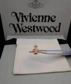 ヴィヴィアンウエストウッド　オーブ　ピアス