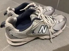 New Balance 530ka シルバー/ネイビー/ベージュ ニューバランスのサムネイル