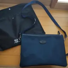 エヌアイビー 多機能クラッチバッグ