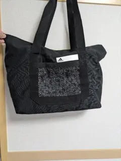 adidas ブラック トートバッグ