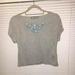 グレー カットソー LADYMADE ビジュー付きのサムネイル