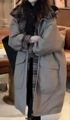 ミディアム丈アウター　大きいサイズXXLグレー　フード　軽量アウター大きいサイズ