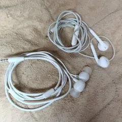 ホワイト インイヤー型 イヤフォン 3.5mmジャック