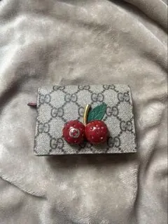 GUCCI GGスプリーム チェリー 二つ折り財布のサムネイル