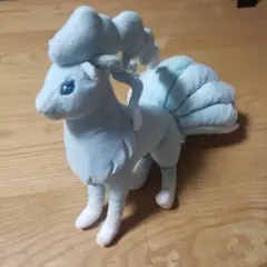 A038 ぬいぐるみ Pokémon fit キュウコン(アローラのすがた) - メルカリ