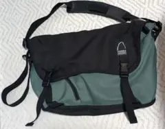 シエラデザインズ　Sierra Designs ショルダーメッセンジャーバッグ