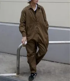 ジャンプスーツ