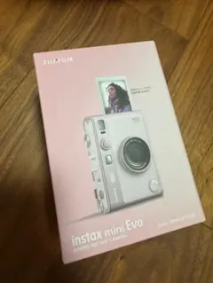 Fujifilm instax mini Evo 限定色ジェントルローズ
