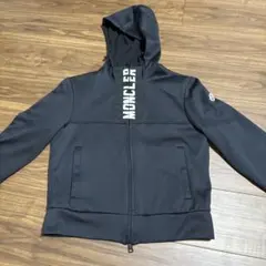 MONCLER ブラック フード付きパーカー