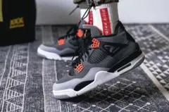 Nike Air Jordan 4 Retro 