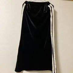サイドストライプ 黒ロングスカートのサムネイル