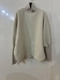 オフホワイト ハイネック トレーナー M