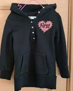 First パーカー ブラック ハートモチーフ