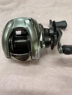 DAIWA ダイワ ジリオンSVTW 1000HL(ギア比 7.1)左 - メルカリ