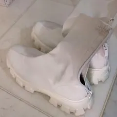 ホワイト 厚底ブーツ ジッパー付き