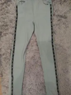 ミントグリーン フィットパンツ ALGY