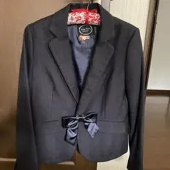 スーツ　リボン付き取り外し可のサムネイル