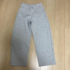 UNIQLOユニクロ新品未使用グレーのスウェットパンツサイズ160