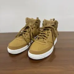 NIKE ブラウン ハイカットスニーカー