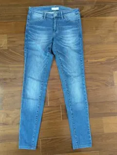 ユニクロのウルトラストレッチスキニージーンズ