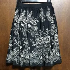 【新品未使用】miss ashida スカートのサムネイル