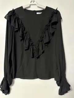 merlotメルロー ブラック フリル付きブラウス 長袖