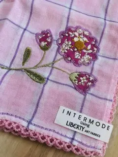 新品♡INTERMODE 花柄刺繍 やわらかガーゼハンカチ ピンク