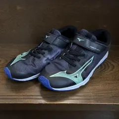 【MIZUNO】スニーカー　ジュニア　22.5㎝