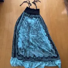 キャミワンピース 水色と黒のペイズリー柄