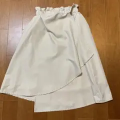 アースミュージック&エコロジー　膝丈スカート　アイボリー　無地　ラップスカート