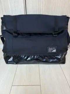 希少　stussy ナイロン　メッセンジャーバッグ　大きめ　防水　90S 希少 stussy ナイロン メッセンジャーバッグ 大きめ 防水 90S - メルカリ