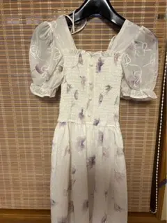 花柄ワンピース