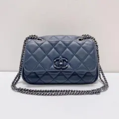 CHANEL マトラッセ チェーンショルダーバッグ ネイビーadのサムネイル