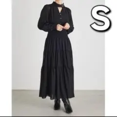 ① リエンダ シアーギャザーフレアワンピース ブラック S 春 量産 ガーリー