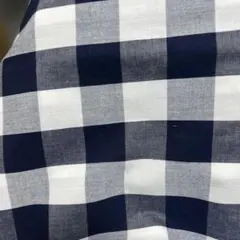 ネイビーとホワイトのギンガムチェック生地