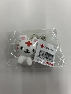 日本赤十字社 ハートラちゃん フィギュア キーホルダーお座りバージョン　新品のサムネイル