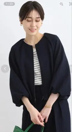 【最終価格】INDIVI 洗える バルーンスリーブ ブラウスブルゾン ネイビーのサムネイル