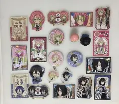 鬼滅の刃　伊黒小芭内　甘露寺蜜璃　缶バッジ　11点セット 劇場版 鬼滅の刃 甘露寺蜜璃 伊黒小芭内 無限城編 第一章