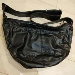 【送料込】PORTER ショルダーバッグ 黒 合皮　ジャンク　破れあり