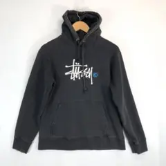 STUSSY ステューシー スウェットパーカー ブラック　フロント刺繍 Mサイズ